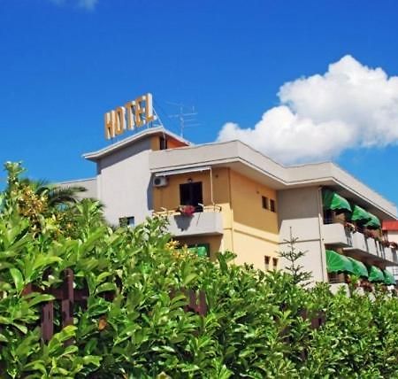Santoianni Hotel San Martino in Pensilis Luaran gambar